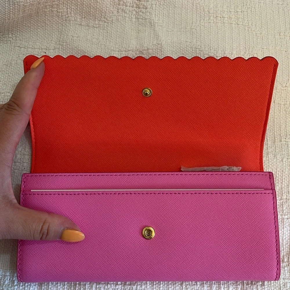KATE SPADE - scalloped wallet - NWOT